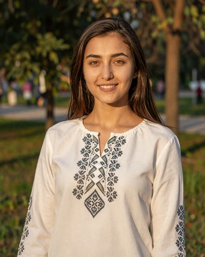 Aizhan, a beautiful Kyrgyz woman from Bishkek seeking a serious relationship on Skobbler