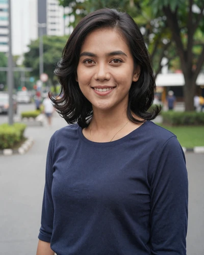 Ratna Putri, a 30-year-old Indonesian woman from Surabaya seeking serious commitment on Skobbler